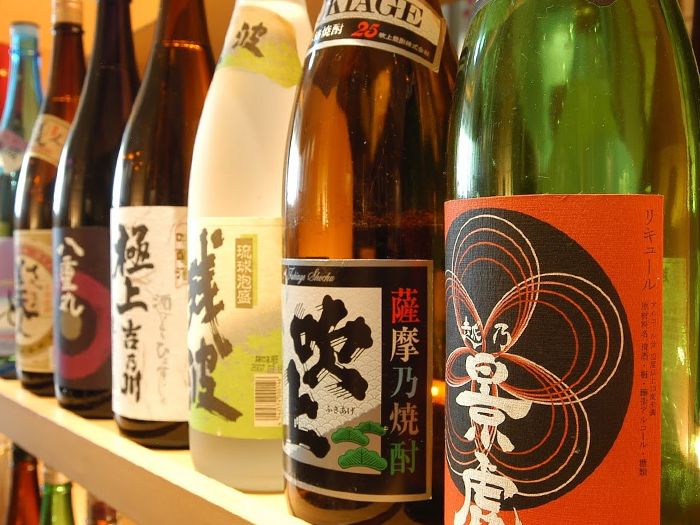 様々な日本酒の瓶